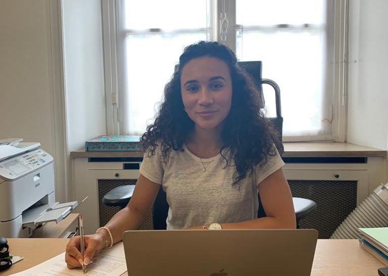 Sarah Bouadoud working at l'Assemblée Nationale