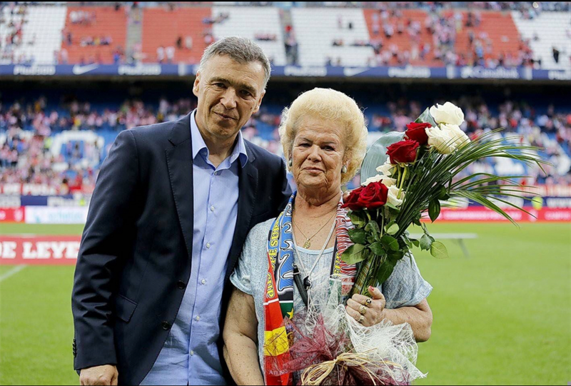 Margarita Luengo poses with former Atlético de Madrid player Milinko Pantic