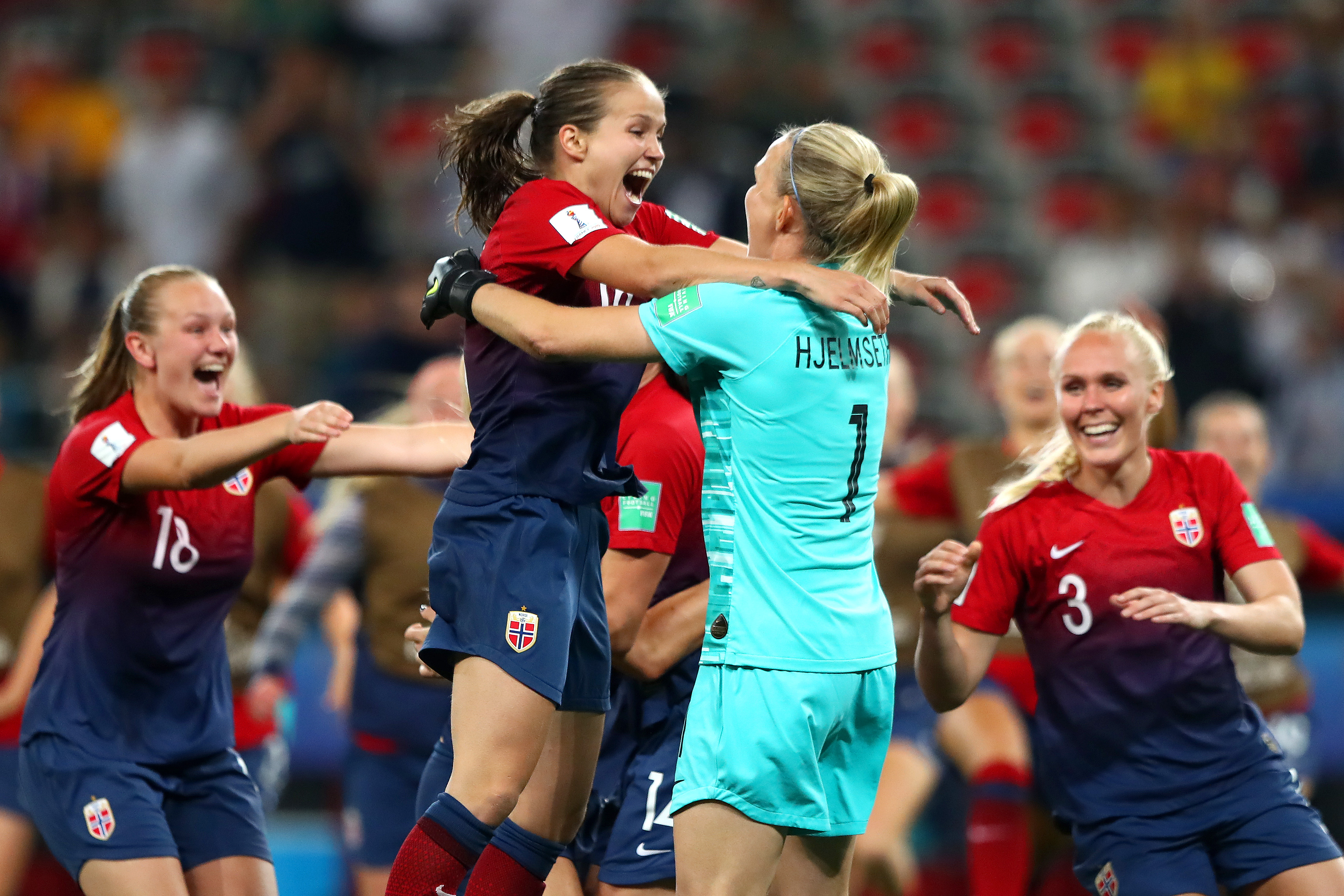 NICE, FRANCE - JUNE 22: Norway players celebrate following their victory in the penalty shoot out during the 2019 FIFA Women's World Cup France Round Of 16 match between Norway and Australia at Stade de Nice on June 22, 2019 in Nice, France. (Photo by Martin Rose/Getty Images )