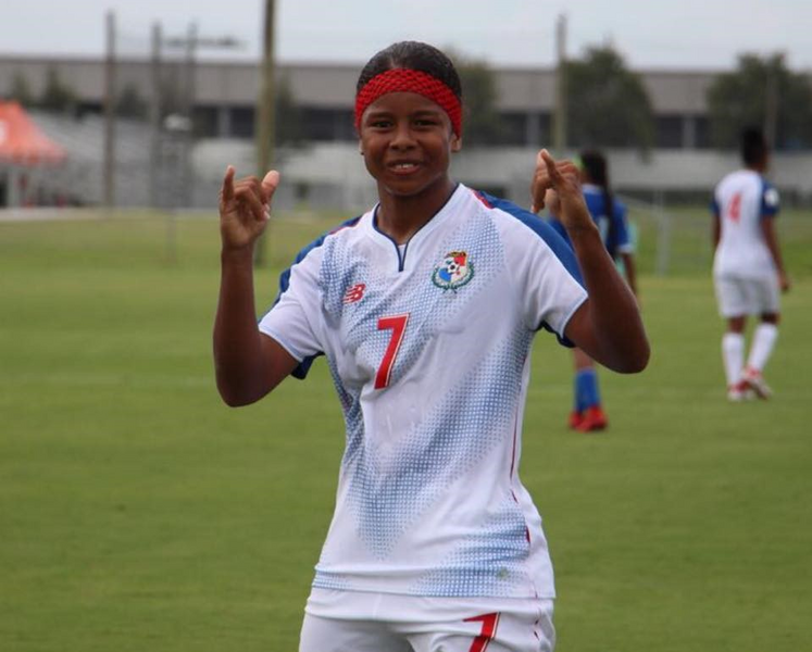 Kenia Rangel of Panama celebrates her hat-trick against El Salvador in France 2019 qualifying (Image courtesy Fepafut)