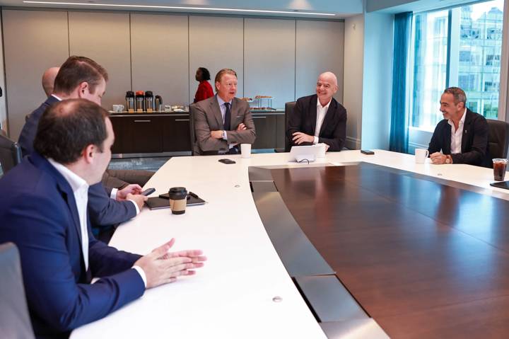 NEW YORK, UNITED STATES - SEPTEMBER 24: FIFA President Gianni Infantino (2nd R) with Verizon Chairman and Chief Executive Officer Hans Vestberg and FIFA Senior Football Advisor Youri Djorkaeff (R) during a meeting between FIFA and Verizon on September 24, 2024 in New York, United States. (Photo by Dustin Satloff - FIFA/FIFA via Getty Images)