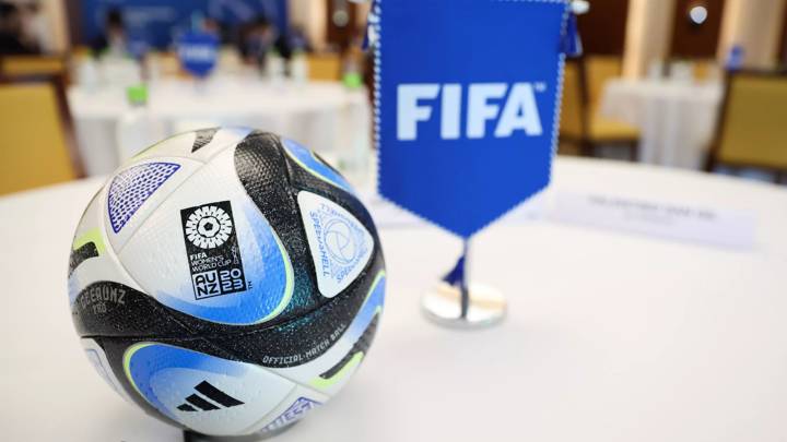 FIFA pennant and adidas OCEAUNZ match ball