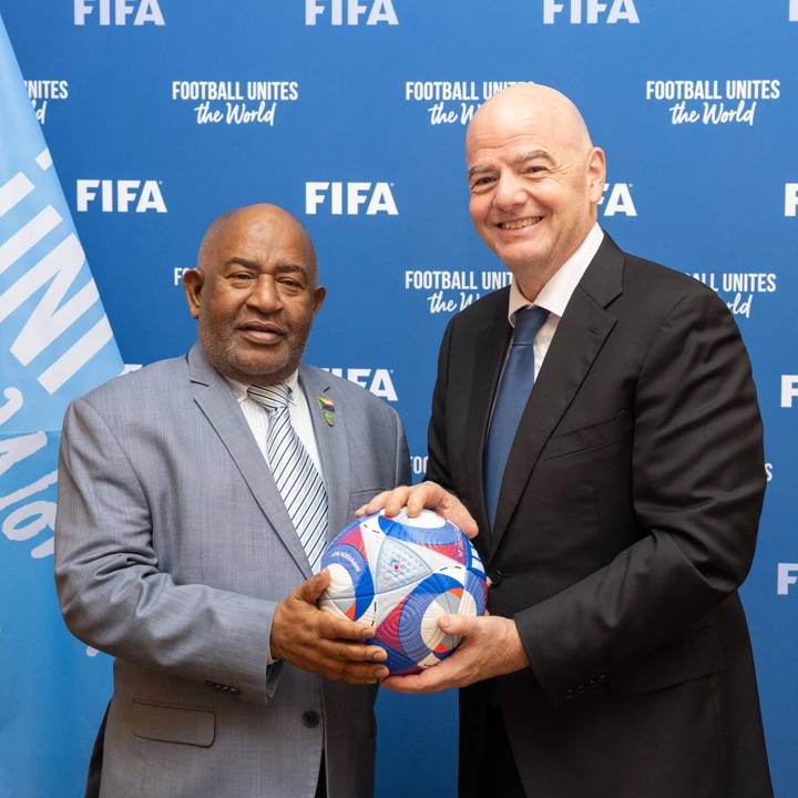 PARIS, FRANCE - JULY 27: FIFA President Gianni Infantino meets with President of Comoros Azali Assoumani at FIFA's Paris office on July 27, 2024 in Paris, France. (Photo by Léo-Paul Ridet/FIFA)