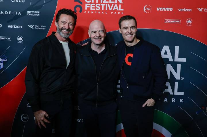 FIFA President Gianni Infantino alongside Co-Founder & CEO of Global Citizen Hugh Evans and Hugh Jackman