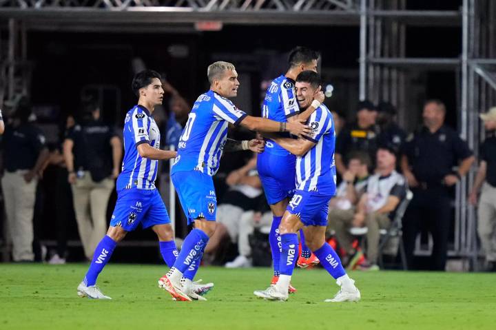 Jorge Rodríguez #30 of Monterrey celebrates