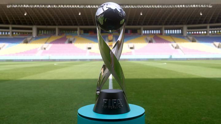 FIFA U-17 World Cup Trophy