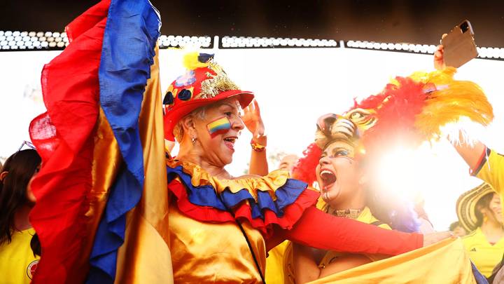 MELBOURNE, AUSTRALIA - AUGUST 08: Colombian fans show their support prior to the FIFA Women's World Cup Australia & New Zealand 2023 Round of 16 match between Colombia and Jamaica at Melbourne Rectangular Stadium on August 08, 2023 in Melbourne / Naarm, Australia. (Photo by Robert Cianflone/Getty Images)