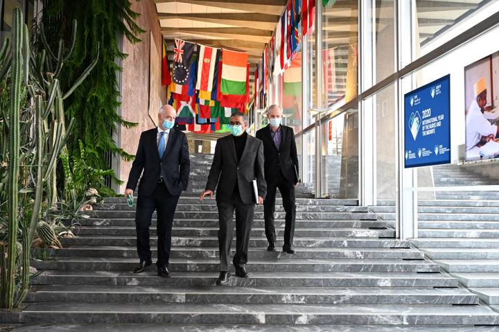 GENEVA, SWITZERLAND - FEBRUARY 01: FIFA President Gianni Infantino and WHO Director-General Dr Tedros Adhanom Ghebreyesus prior to the FIFA-WHO #ACTogether campaign press conference at the WHO headquarters on February 1, 2021 in Geneva, Switzerland. (Photo by FIFA)