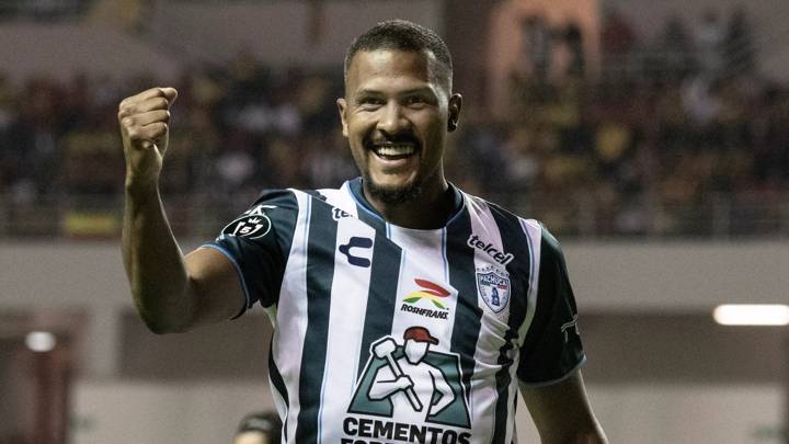 Pachuca's Venezuelan forward Salomon Rondon celebrates after scoring a goal during the Concacaf Champions Cup quarterfinals football match between Costa Rica's Herediano and Mexico's Pachuca at the National Stadium in San Jose on April 3, 2024. (Photo by Ezequiel BECERRA / AFP) (Photo by EZEQUIEL BECERRA/AFP via Getty Images)