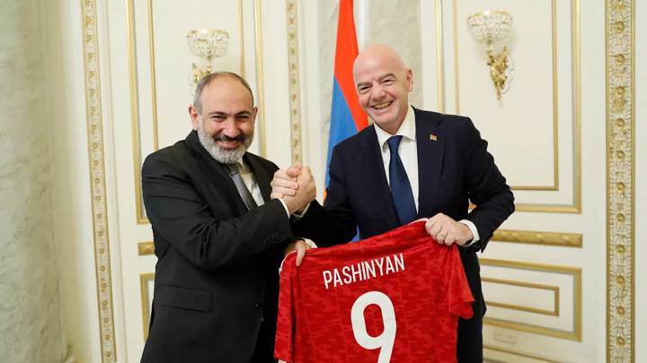 Prime Minister of Armenia Nikol Pashinyan and FIFA President Gianni Infantino. Photo: Football Federation of Armenia