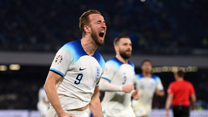 NAPLES, ITALY - MARCH 23: Harry Kane of England celebrates after scoring their sides second goal during the UEFA EURO 2024 qualifying round group C match between Italy and England at Stadio Diego Armando Maradona on March 23, 2023 in Naples, Italy. (Photo by Michael Regan/Getty Images)