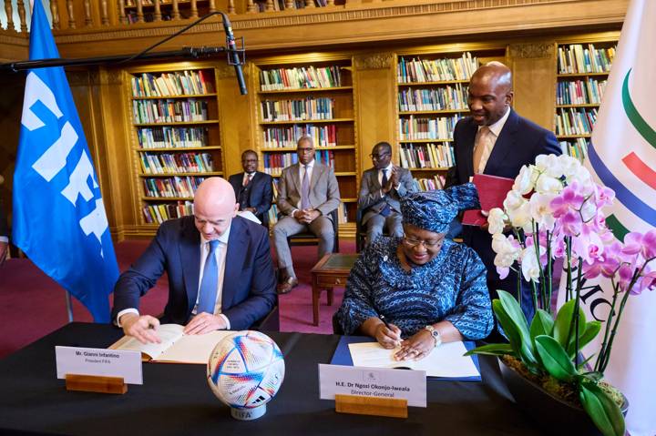 FIFA President Gianni Infantino and World Trade Organization (WTO) Director-General Ngozi Okonjo-Iweala sign a Memorandum of Understanding