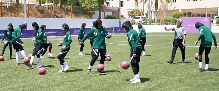 Training of the Saudi Arabian WNT 