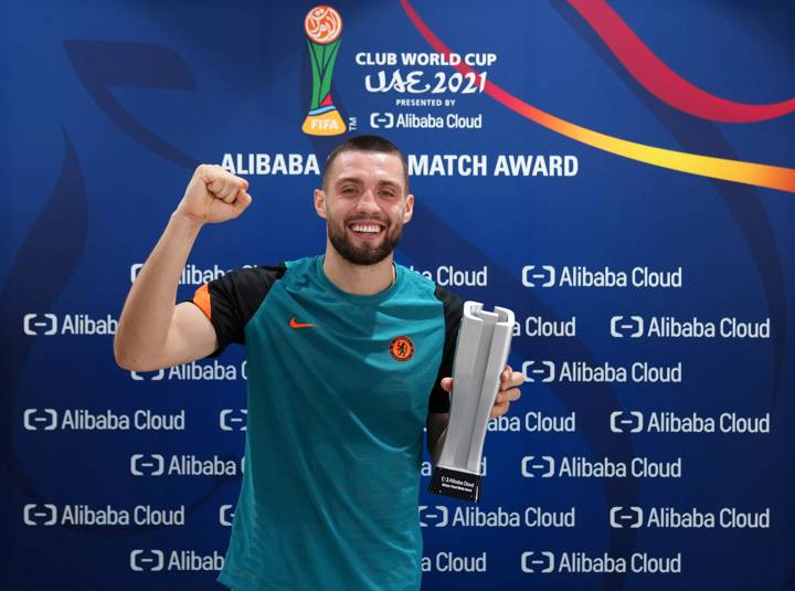 Mateo Kovacic of Chelsea with the Alibaba Cloud Match Award