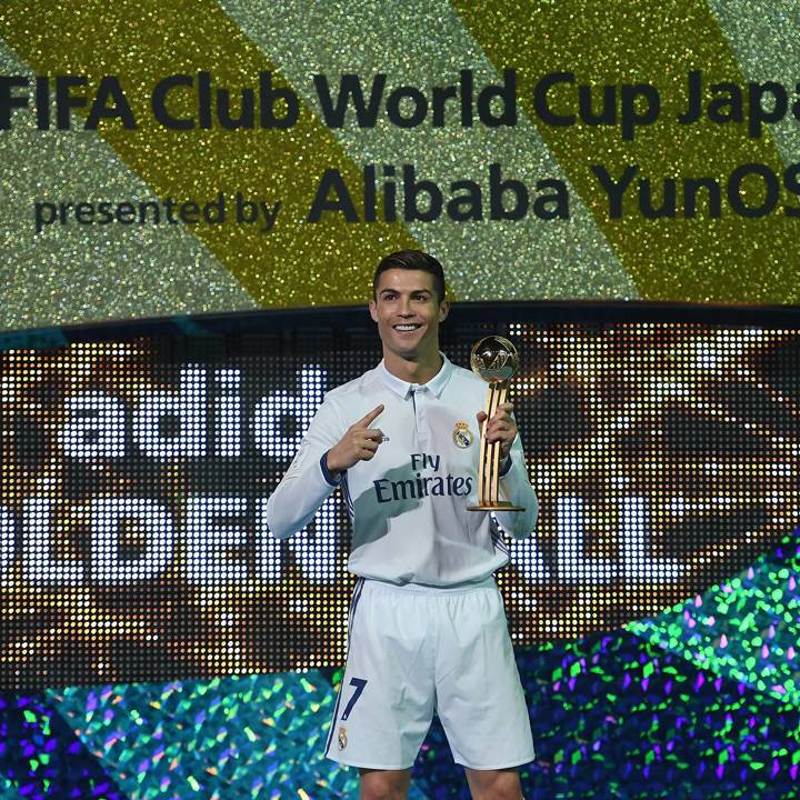 YOKOHAMA, JAPAN - DECEMBER 18:  Goldon boot winner Cristiano Ronaldo of Real Madrid after the FIFA Club World Cup final match between Real Madrid and Kashima Antlers at International Stadium Yokohama on December 18, 2016 in Yokohama, Japan.  (Photo by Shaun Botterill - FIFA/FIFA via Getty Images)