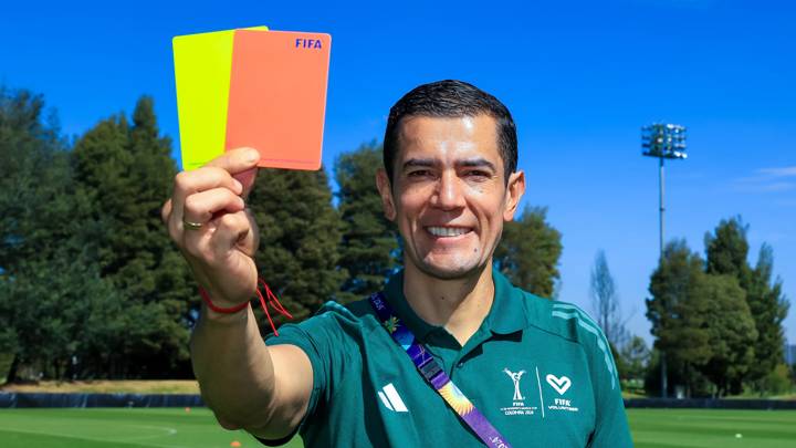 BOGOTA, COLOMBIA - SEPTEMBER 18: Referee Andres Rojas of Colombia poses for a Photo Session on September 18, 2024 in Bogota, Colombia. (Photo by Buda Mendes - FIFA/Getty Images)