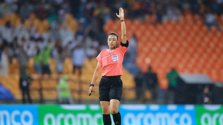 MEDELLIN, COLOMBIA - SEPTEMBER 03: Referee Oh-Hyeon Jeong gestures during the FIFA U-20 Women's World Cup Colombia 2024 match between France and Brazil at Estadio Atanasio Girardot on September 03, 2024 in Medellin, Colombia. (Photo by Hector Vivas - FIFA/FIFA via Getty Images)