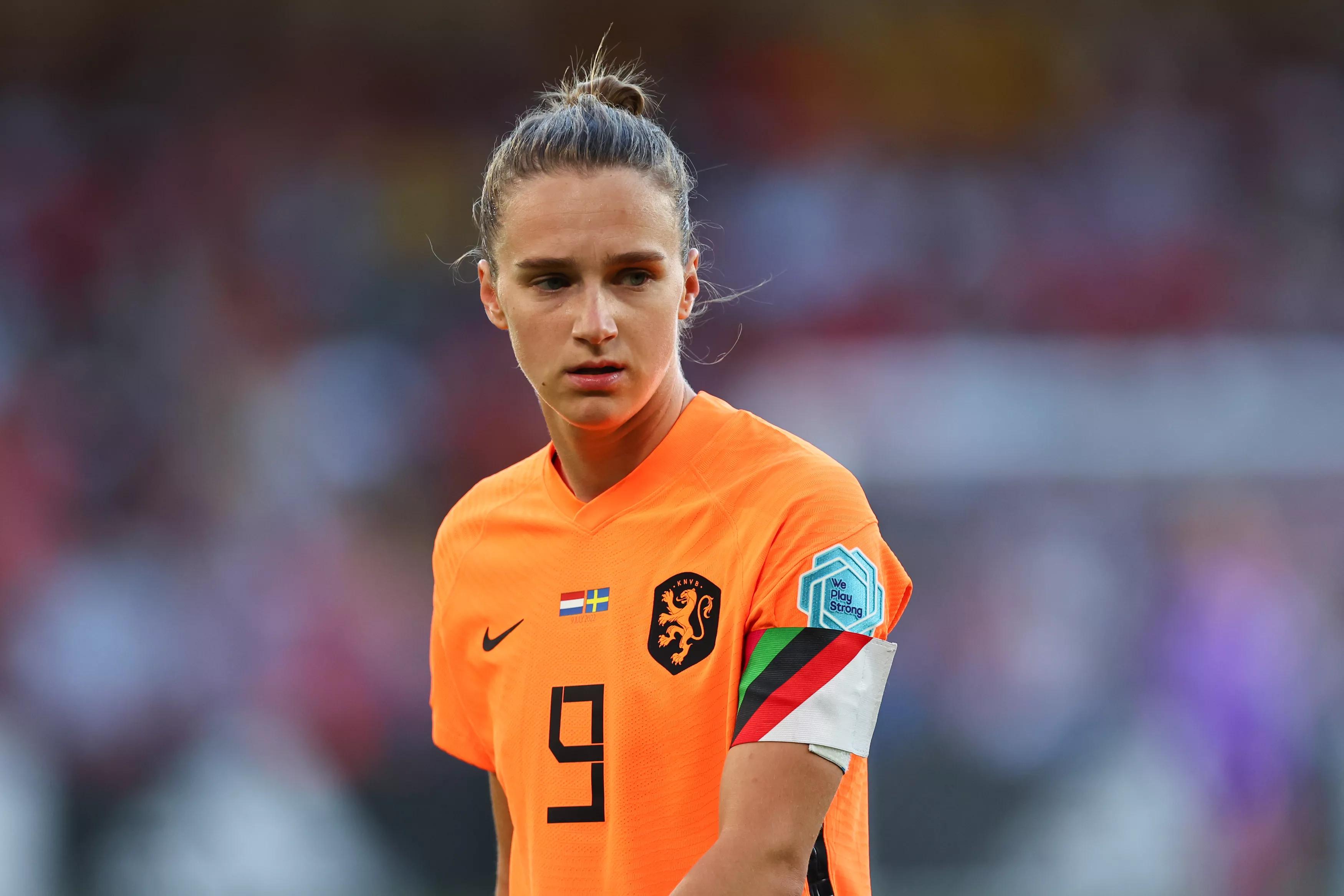 Arsenal star Vivianne Miedema offer injury update as she confirms she'll  miss Women's World Cup