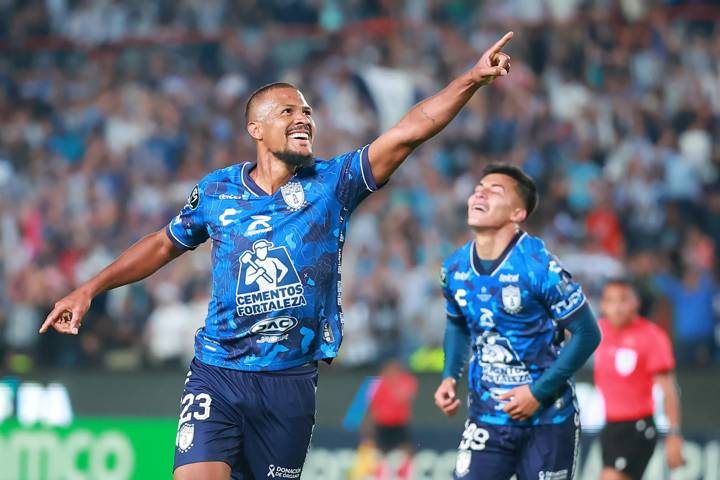 Salomon Rondon scores for Pachuca in the final of the 2024 Concacaf Champions Cup.