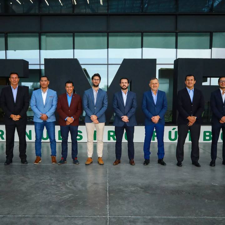 TOLUCA, MEXICO - AUGUST 18: (L-R) Javier Gonzalez, Development Coordinator of the FIFA Regional Office in Asunción, Gustavo Silikovich, FIFA Strategic Consultant, José Luis Espinel, Director of the Technical Department of the National Commission of Referees of the FEF, Armando Archundia, President of the FMF Refereering Commission, Nicolás Solines, FEF General Secretary, Iñigo Riestra, FMF General Secretary, Roger Zambrano, President of the FEF Referees Commission, Enrique Osses, Director of the FMF Refereeing Technical Department, Diego Ocádiz,  Lawyer FMF Conciliation and Dispute Resolution Commission, Raúl Mendéz, Development Coordinator of the FIFA Regional Office in Panama, poses for a photo during day two of the Cooperation agreement FEF - FMF workshops and meetings at the headquarters of the Federación Mexicana de Futbol on August 18, 2022 in Toluca, Mexico. (Photo by Manuel Velasquez/FIFA via Getty Images) *** Local Caption *** TOLUCA, MEXICO - AUGUST 18: (L-R) Javier Gonzalez, Development Coordinator of the FIFA Regional Office in Asunción, Gustavo Silikovich, FIFA Strategic Consultant, José Luis Espinel, Director of the Technical Department of the National Commission of Referees of the FEF, Armando Archundia, President of the FMF Refereering Commission, Nicolás Solines, FEF General Secretary, Iñigo Riestra, FMF General Secretary, Roger Zambrano, President of the FEF Referees Commission, Enrique Osses, Director of the FMF Refereeing Technical Department, Diego Ocádiz,  Lawyer FMF Conciliation and Dispute Resolution Commission, Raúl Mendéz, Development Coordinator of the FIFA Regional Office in Panama, poses for a photo during day two of the Cooperation agreement FEF - FMF workshops and meetings at the headquarters of the Federación Mexicana de Futbol on August 18, 2022 in Toluca, Mexico. (Photo by Manuel Velasquez/FIFA via Getty Images)