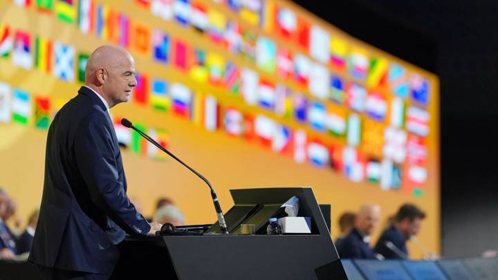 BANGKOK, THAILAND - MAY 17: Gianni Infantino, President of FIFA speaks on stage during the 74th FIFA Congress 2024 at the Queen Sirikit National Convention Center (QSNCC) on May 17, 2024 in Bangkok, Thailand. (Photo by Thananuwat Srirasant - FIFA/FIFA via Getty Images)