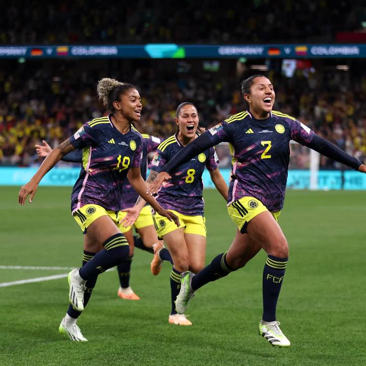 SYDNEY, AUSTRALIA - JULY 30: Manuela Vanegas of Colombia celebrates with teammates after scoring her team's second goal during the FIFA Women's World Cup Australia & New Zealand 2023 Group H match between Germany and Colombia at Sydney Football Stadium on July 30, 2023 in Sydney, Australia. (Photo by Cameron Spencer/Getty Images)