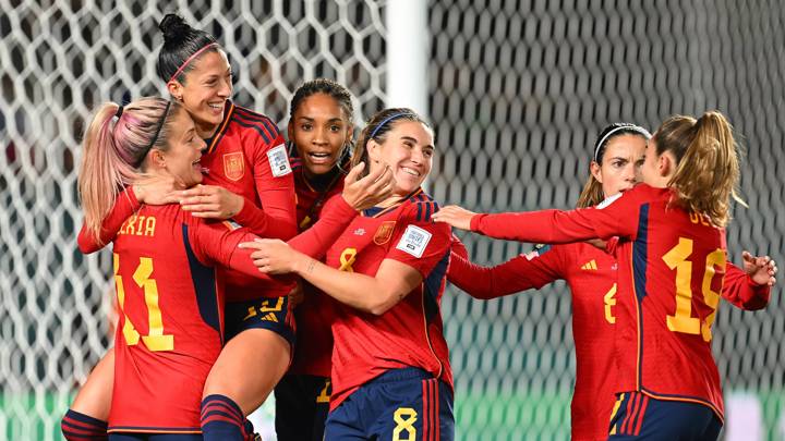 AUCKLAND, NEW ZEALAND - JULY 26: Jennifer Hermoso (2nd L) of Spain celebrates with teammates after scoring her team's second goal  during the FIFA Women's World Cup Australia & New Zealand 2023 Group C match between Spain and Zambia at Eden Park on July 26, 2023 in Auckland, New Zealand. (Photo by Hannah Peters - FIFA/FIFA via Getty Images)