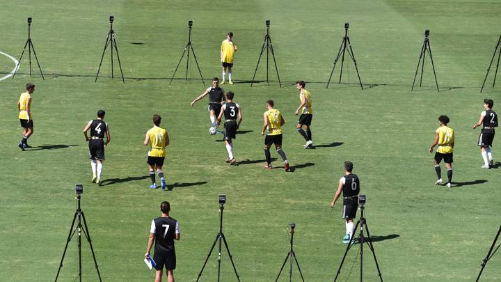 SEVILLE, SPAIN - SEPTEMBER 19:  Players wearing tracking devices and filmed with Vicon cameras during a FIFA Quality Programme for EPTS - Sevilla EPTS Test Event 2021 at Ramon Sanchez-Pizjuan Stadium on September 19, 2021 in Seville, Spain. (Photo by Denis Doyle - FIFA/FIFA via Getty Images)