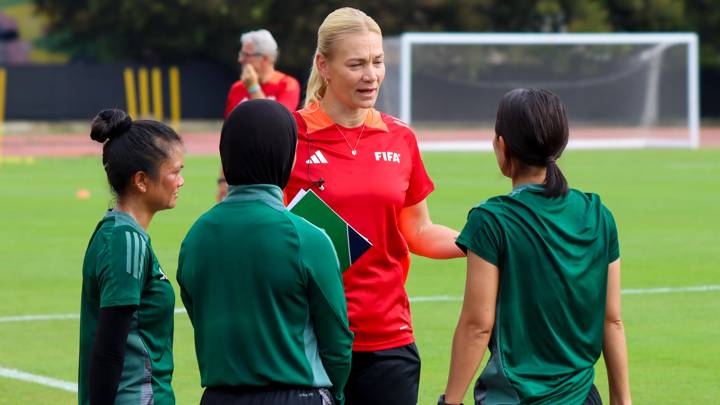 SANTO DOMINGO, DOMINICAN REPUBLIC: Bibiana Steinhaus-Webb, Head of Women’s Refereeing, during a referee training session at the FIFA U-17 Women’s World Cup Dominican Republic 2024™ on October 24th. (Photo by: Eduardo H. López - FIFA)