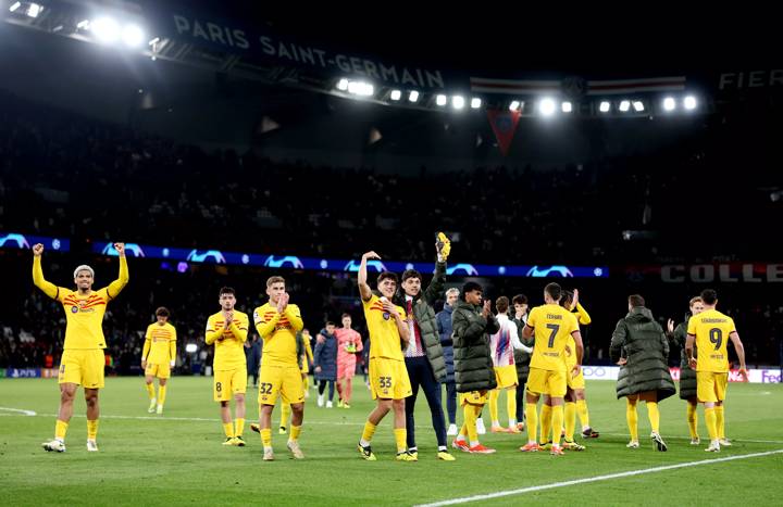 The players of FC Barcelona show appreciation to the fans