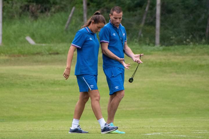 Sabrina Soravilla of Nacional of Uruguay walks with team’s coach Diego Testas