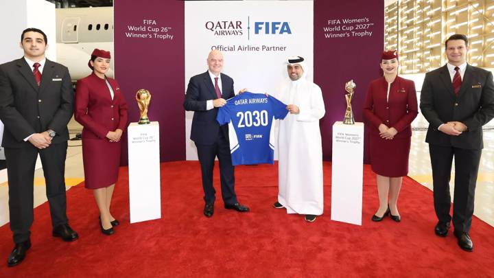 DOHA, QATAR - NOVEMBER 21: FIFA President Gianni Infantino and Qatar Airways CEO Badr Mohammed Al-Meer during the Partnership Signing Ceremony on November 21, 2023 in Doha, Qatar. (Photo by Qatar Airways) 