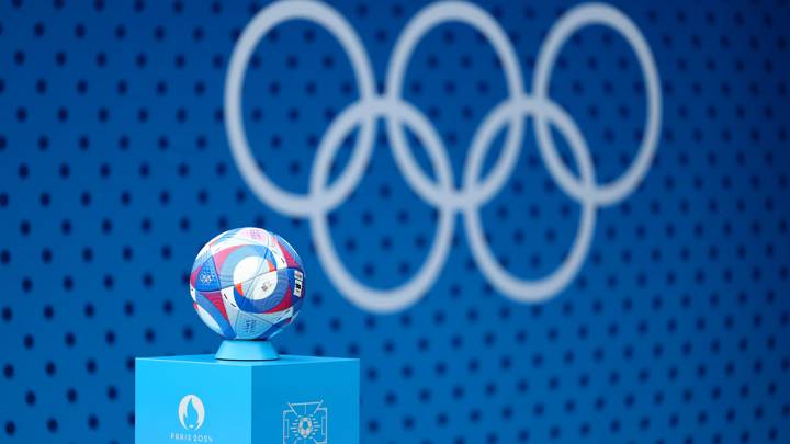 LYON, FRANCE - JULY 24: A general view of the Adidas Ile-de-Foot 24 match ball prior to the Men's group B match between Iraq and Ukraine during the Olympic Games Paris 2024 at Stade de Lyon on July 24, 2024 in Lyon, France. (Photo by Matt McNulty - FIFA/FIFA via Getty Images)