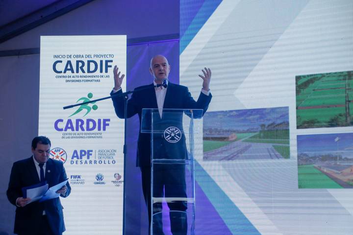 FIFA President Gianni Infantino speaks at the launch of the CARDIF project in Paraguay. Photo: Asociación Paraguaya de Fútbol