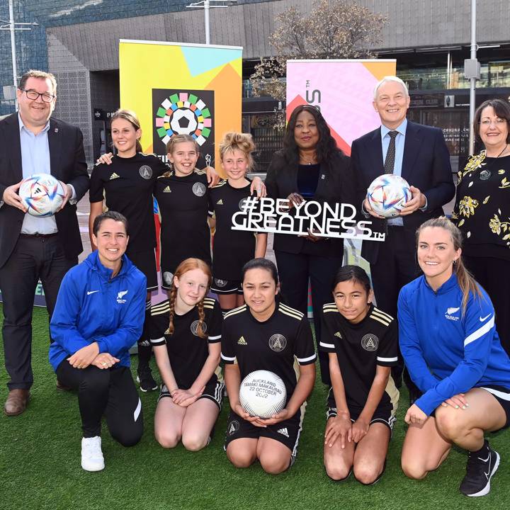 AUCKLAND, NEW ZEALAND - May 13: FIFA Secretary General Fatma Samoura with New Zealand Deputy Prime Minister Grant Robertson (L) Mayor of Auckland Phil Goff and New Zealand Football President Johanna Wood (R) and event participants during a media opportunity to announce the date and location for the Draw for the FIFA Women's World Cup 2023 at Aotea Centre, Auckland, New Zealand on Friday 13 May 2022. (Photo by Andrew Cornaga / www.photosport.nz)

Photo supplied by LOC