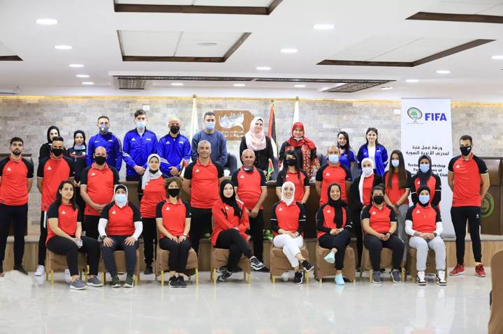 Workshop for female coaches and administrators in Palestine