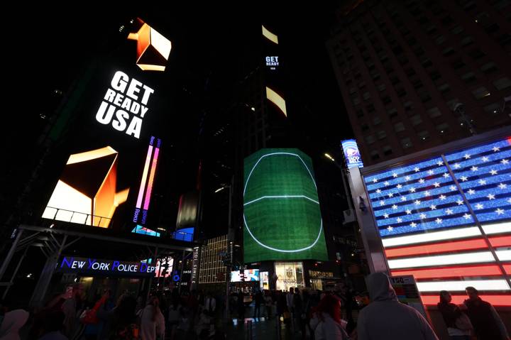 NEW YORK, UNITED STATES - SEPTEMBER 28: Times Square screens showcase the FIFA Club World Cup (FCWC25) on September 28, 2024 in New York, United States. (Photo by Ira Black - FIFA/FIFA via Getty Images)