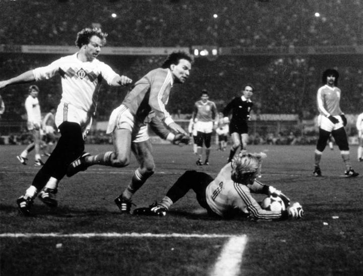 Action from the Netherlands’ FIFA World Cup play-off against Belgium in Rotterdam in 1985