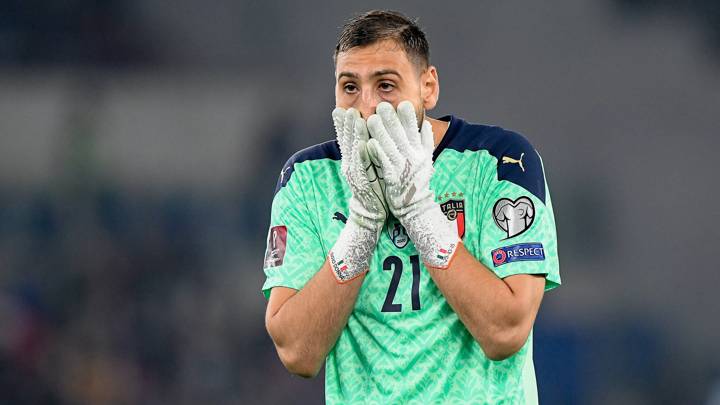  12th November 2021 Stadio Olimpico, Rome, Italy World Cup 2022 Qualification football, Italy versus Switzerland: Gianluigi Donnarumma of Italy PUBLICATIONxNOTxINxUK ActionPlus12339084 AllShotLive