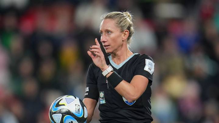 ADELAIDE, AUSTRALIA - AUGUST 08: Tori Penso referees during the FIFA Women's World Cup Australia & New Zealand 2023 Round of 16 match between France and Morocco at Hindmarsh Stadium on August 08, 2023 in Adelaide / Tarntanya, Australia. (Photo by Aitor Alcalde - FIFA/FIFA via Getty Images)