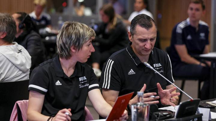 LISBON, PORTUGAL - MAY 23: Vlatko Andonovski United States of America Women's National Team Head Coach (R) talks with Katerina Miles - Head Coach of Macedonias U17 Womens National Team (L) during the FIFA Coach Mentorship programme workshop at Cidade de Futebol on May 23, 2023 in Lisbon, Portugal. (Photo by Carlos Rodrigues/FIFA/Getty Images)