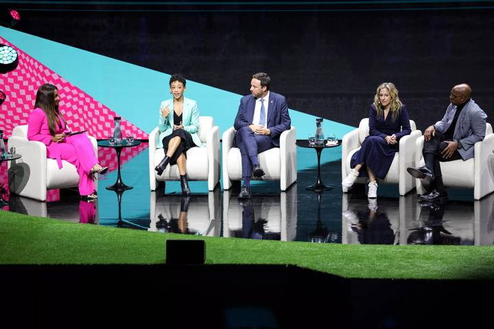 Moderator Samantha Johnson with Panellists Sarah Gregorius, Carlos Valenzuela, Jessica Berman