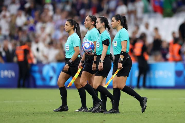 Referee, Katia Garcia, Assistant Referee, Sandra Ramirez, Assistant Referee, Karen Diaz and Fourth Official, Anahi Fernandez