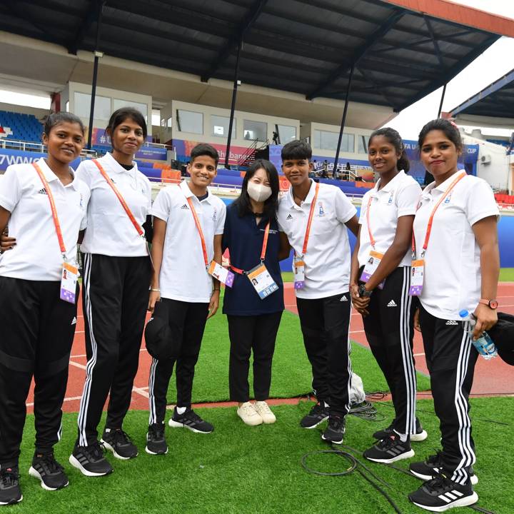 BHUBANESWAR, INDIA - OCTOBER 14: During the FIFA U-17 Women's World Cup 2022 Group A match between Brazil and United States at Kalinga Stadium on October 14, 2022 in Bhubaneswar, India. (Photo by Tom Dulat - FIFA/FIFA via Getty Images)