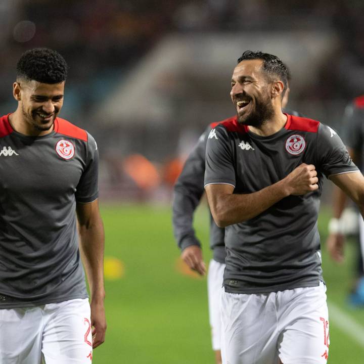 TUNIS, TUNISIA - MARCH 29: Ali Maaloul and Mohamed Dräger of Tunisia during the FIFA World Cup African Qualifiers 3rd round match between Tunisia and Mali in Tunis, Tunisia on March 29, 2022. (Photo by Tnani Badreddine/vi/DeFodi Images via Getty Images)