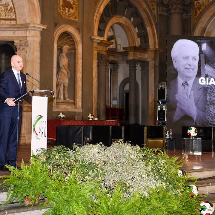 FIFA President Gianni Infantino speaks at the event to commemorate Artemio Franchi. Photo: Maurizio Borsari