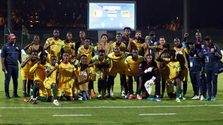 JEDDAH, SAUDI ARABIA - MARCH 21: Players and staff of Guinea celebrate victory in the FIFA Series 2024 Saudi Arabia match between Guinea and Vanuatu at King Abdullah Sports City on March 21, 2024 in Jeddah, Saudi Arabia. (Photo by Yasser Bakhsh - FIFA/FIFA via Getty Images)