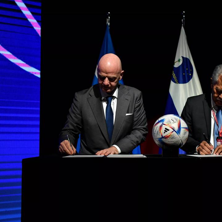 DOHA, QATAR - APRIL 1: FIFA President Gianni Infantino (L) with Secretary General of Pacific Islands Forum Mr.Henry Puna during the FIFA Asia-Pacific Islands Forum  MoU signing at the Sheraton on April 1, 2022 in Doha, Qatar. (Photo by Harold Cunningham/FIFA)