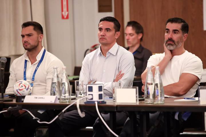 Alberto Marrero - Atlético de San Luis (Mexico), Tim Cahill - KAS Eupen (Belgium) and Juan Pablo Angel speak at the break during Day 3 of the FIFA Diploma in Club Managemen