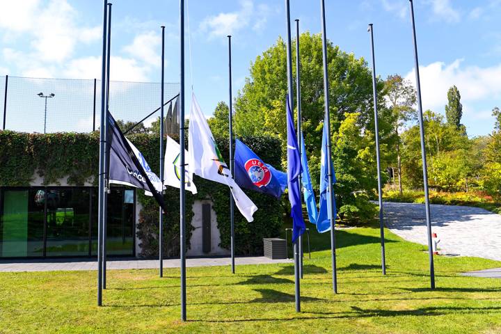 ZURICH, SWITZERLAND - SEPTEMBER 18: Confederation flags at half-mast at the Home of FIFA, mourning Italian football legend Salvatore "Totò" Schillaci on September 18, 2024 in Zurich, Switzerland. (Photo by Kurt Schorrer - foto-net/FIFA)